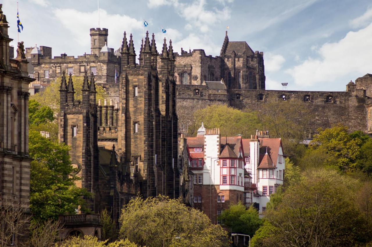 Appartamento Amazing Penthouse, Stunning Views, Castle 2 Mins Edimburgo Esterno foto
